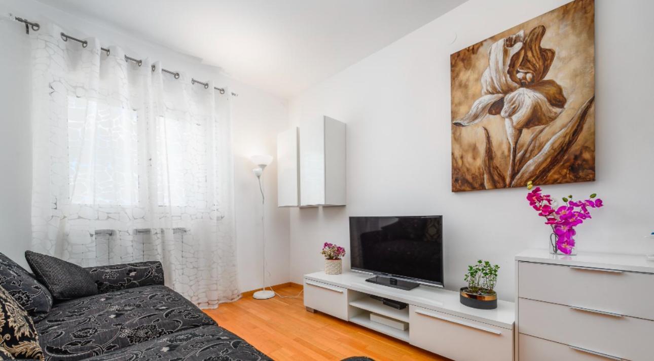 Aureo Apartment Pula Center Kültér fotó